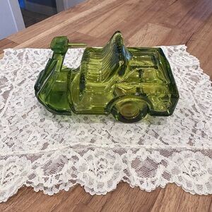 Green Glass Decorative Car Figurine